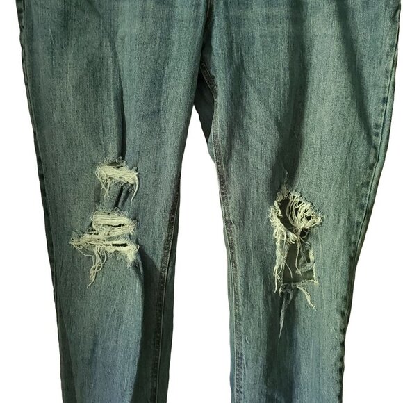 Old Navy Medium Wash High Rise Straight Leg Distressed Denim Jeans Plus Size 14 - Picture 4 of 8